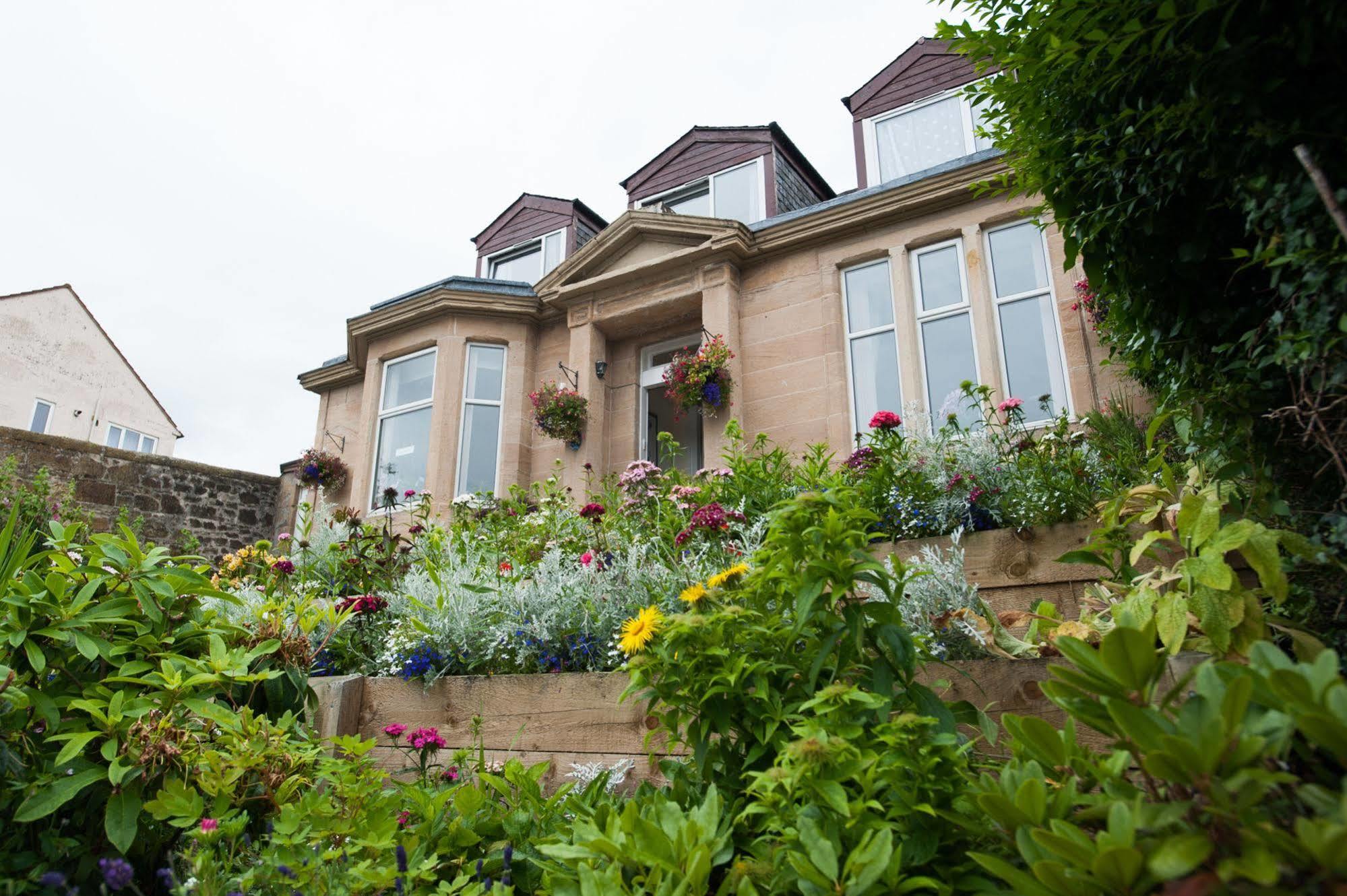 Dean Park Guest House Kilmarnock Exterior photo